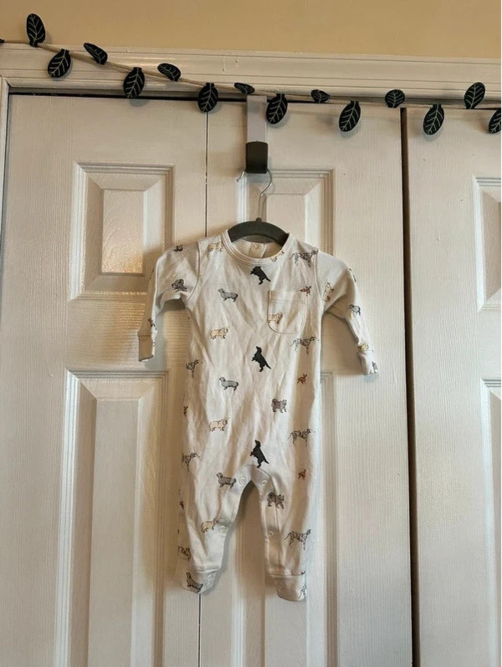 Pink chicken outfit with doggies, size 0-3 months